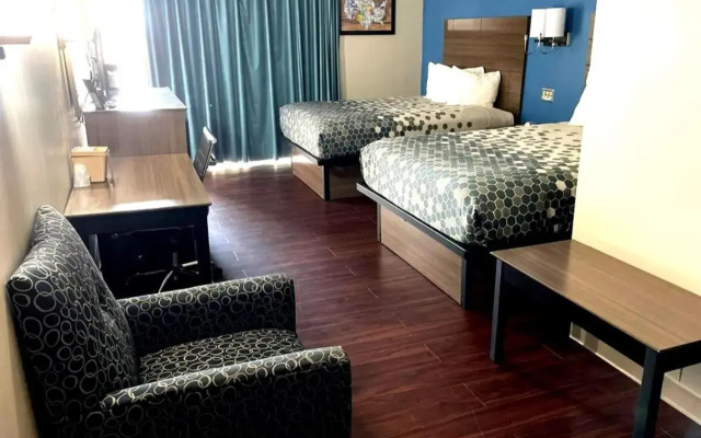 Knights Inn Bay City