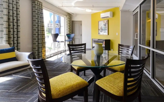 1 Bedroom Downtown Condo