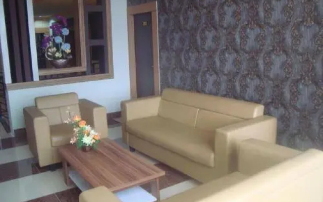 Hotel Grand Kartika