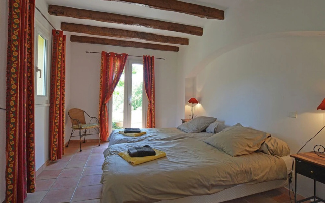 Cozy Villa in Fayence with Swimming Pool