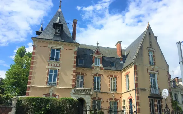 hotelImage