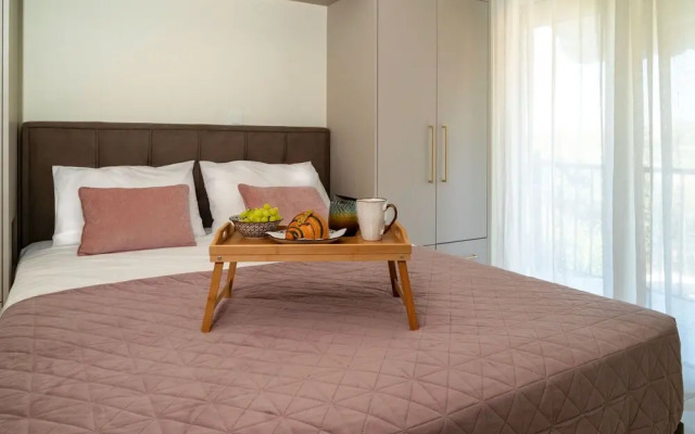 Paradissia Luxe Villa With Private Swimming Pool