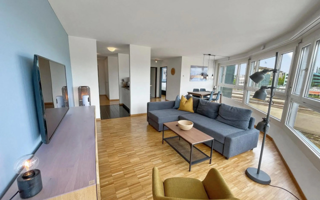 Zug Central Business Apartment