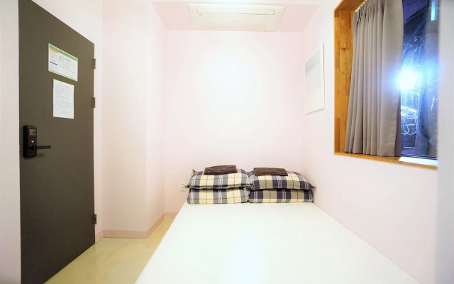 Seoul Cube Ewha - Hostel