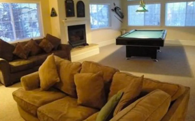 Hummingbird Springs Luxury Home