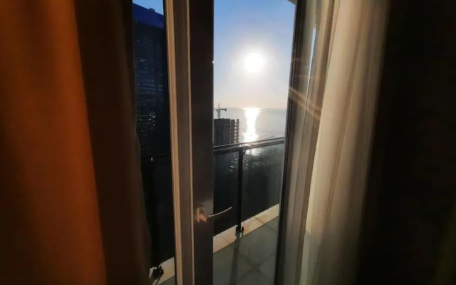 Leo Group Apartment 21-03 Elegance Batumi