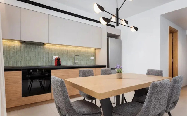Glyfada Signature Apartment