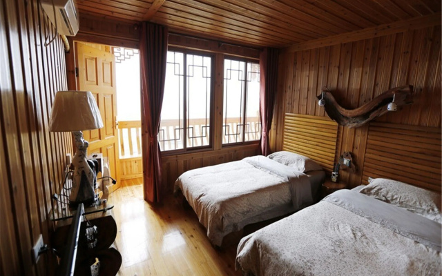 Long Ji One Hotel