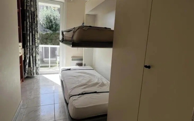 Central Apartment Near the Beach