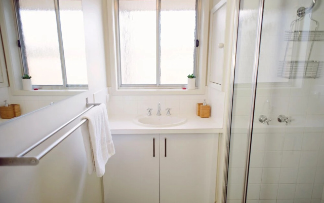 Waterfront Holiday Home - Esplanade 54