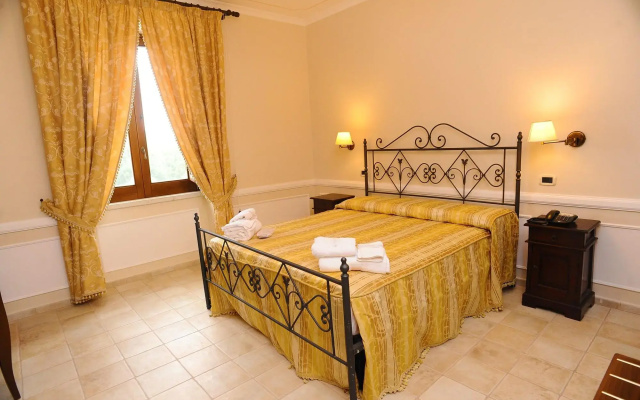 Eliceto Resort
