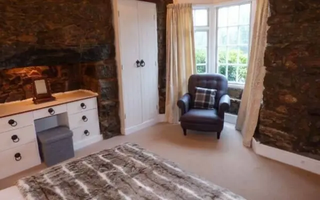 Hunting Lodge