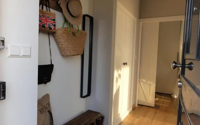 Benny's Beach House 1