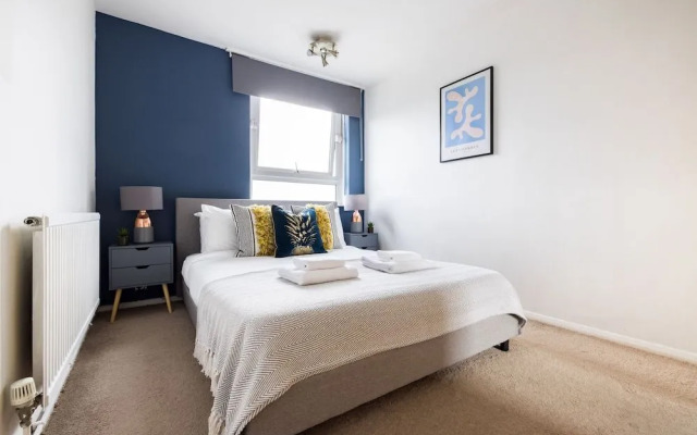 Stunning 2 Bed Flat near Tower Bridge