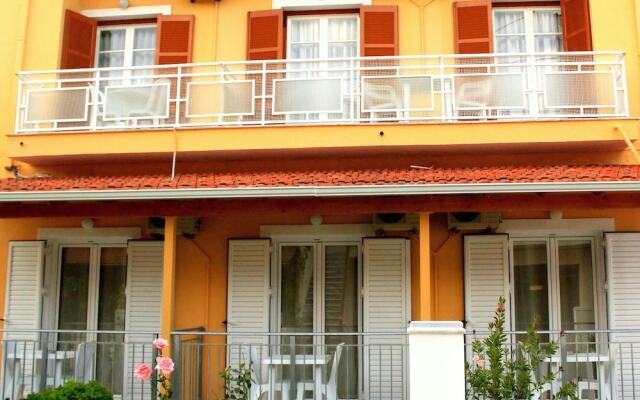 Апартаменты Rantos Apartments вид на фасад