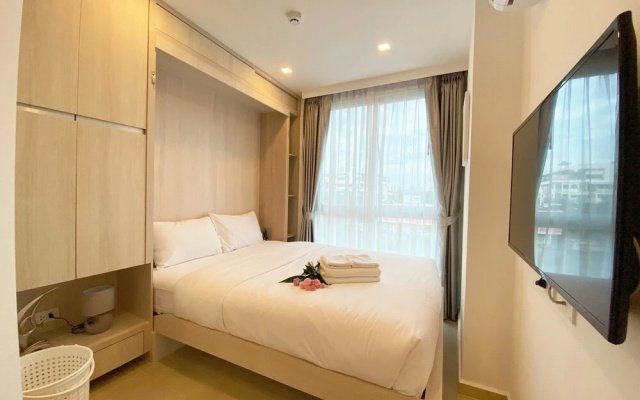 Modern 1 Bedroom Condo D619