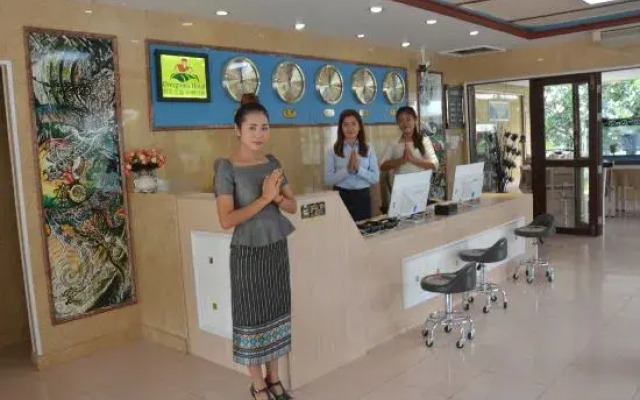 Thanathep Hotel(常青花园酒店(凯旋门大使馆中心店）)