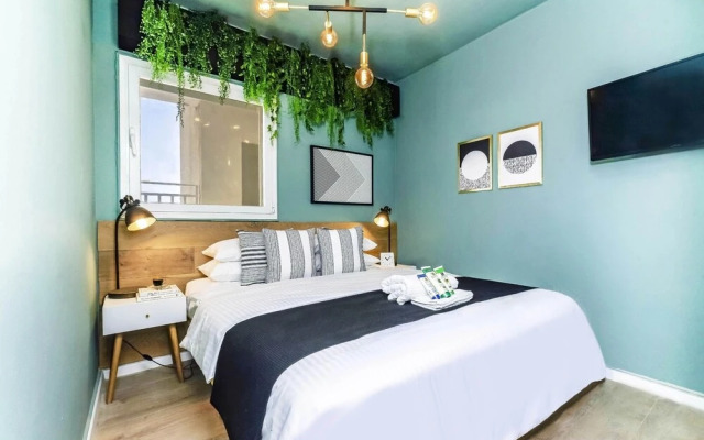 Trendy Balcony Apartments, Ben Yehuda St, Jerusalem