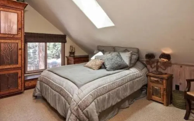 Weil Luxury Vacation Cabin
