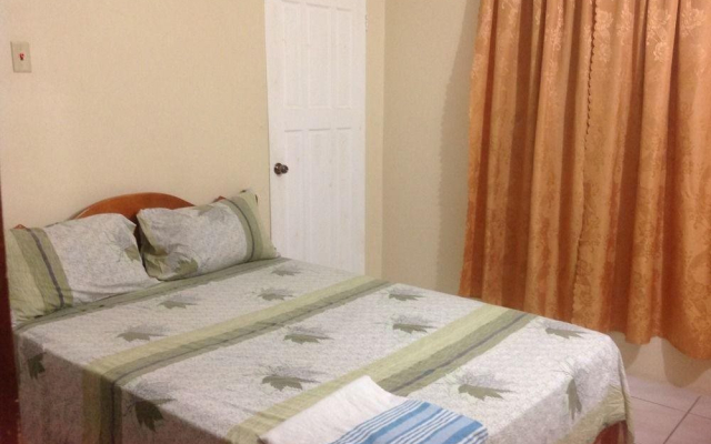 Walker's Holiday Apartment