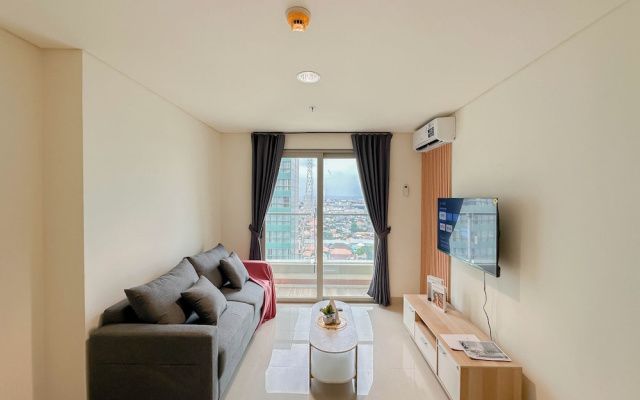 Spacious 1Br With City View At Praxis Apartment