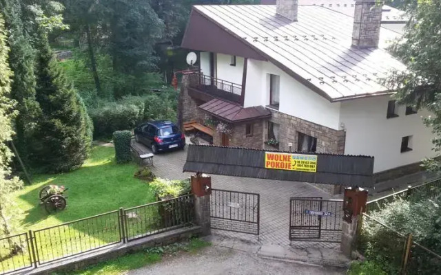 Pokoje Gościnne "STANEK"