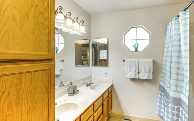 Southwest Getaway w/ Fenced Yard in Chandler!