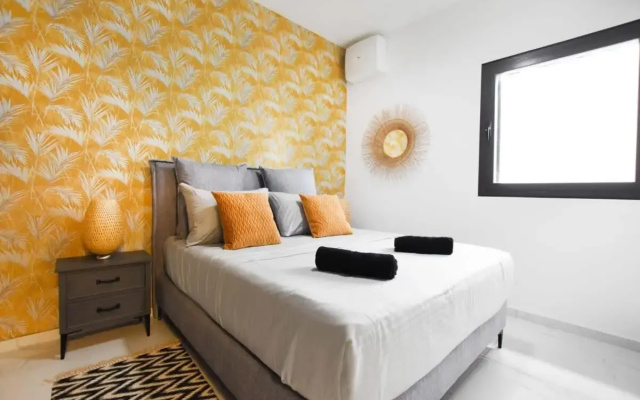 Lovely 1BR near the beach by HolyGuest