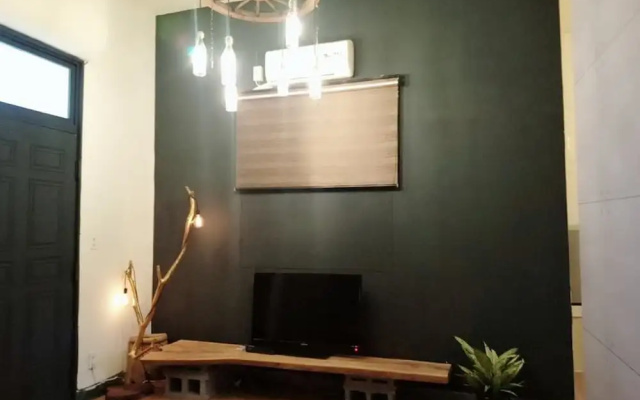 Woods Decor-Guangci St.