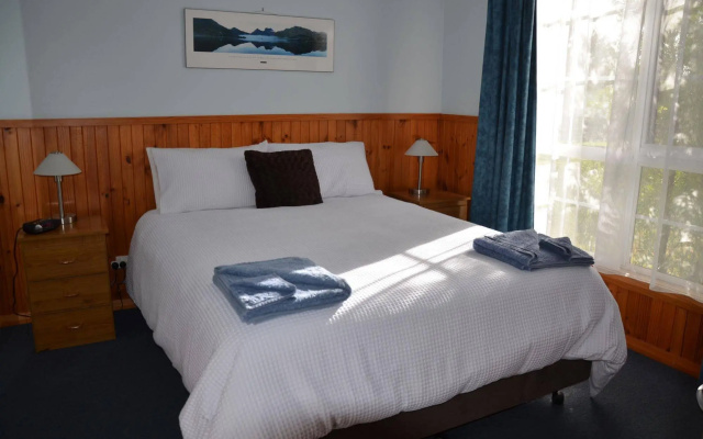 Castaway Holiday Apartments