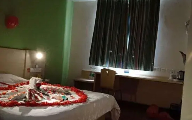7Days Inn Chain Hotel (Hengshui Railway Station Central Avenue)