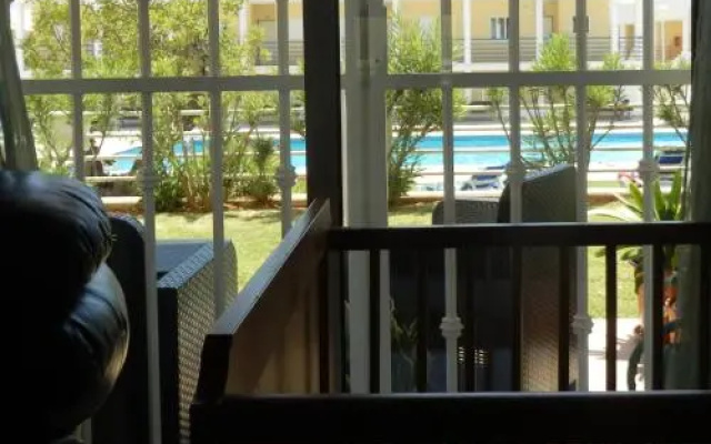 Sun & Pool Holiday Apartment