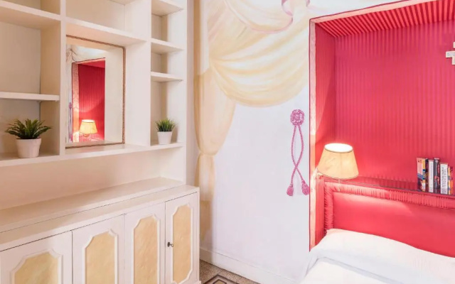 Piazza Colonna Apartment - Charme Homes
