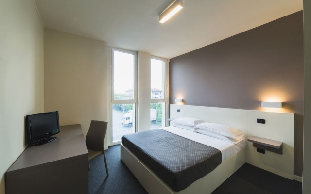 Hotel Giallo