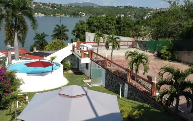 Casa Lago Tequesquitengo