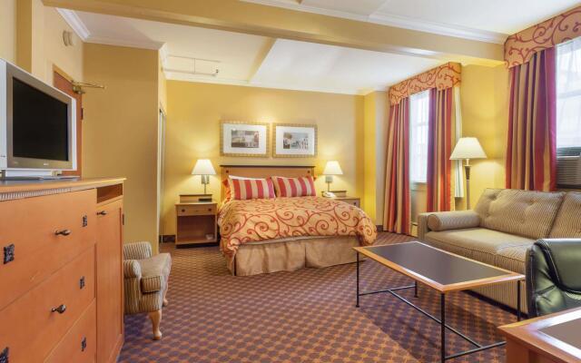Отель Howard Johnson Hotel by Wyndham Vancouver Downtown Канада, Ванкувер - отзывы, цены и фото номеров - забронировать отель Howard Johnson Hotel by Wyndham Vancouver Downtown онлайн комната для гостей