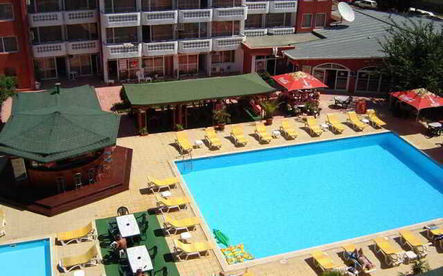 Отель Polyusi - All Inclusive Light Болгария, Солнечный берег - отзывы, цены и фото номеров - забронировать отель Polyusi - All Inclusive Light онлайн бассейн