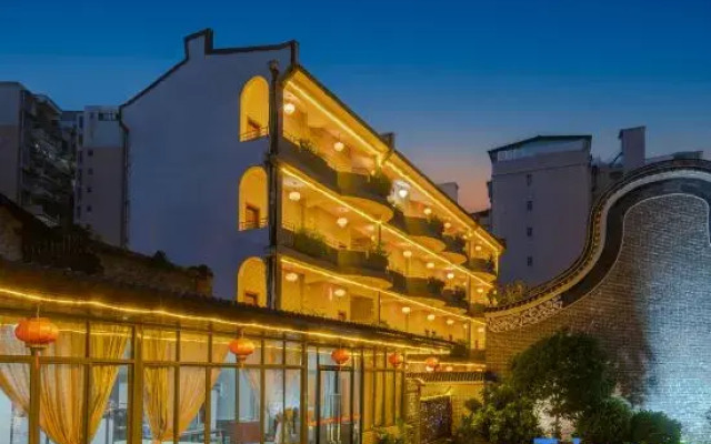 Nanxiong Guangfu Ren Inn