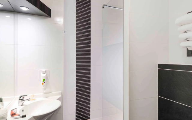 ibis Styles Rouen Val De Reuil