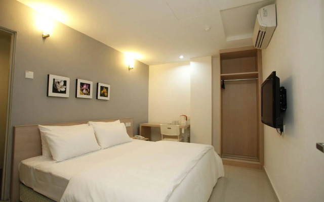 Iris Garden Hotel