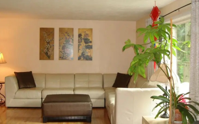 Ithaca Vacation Houses - Hickory Place