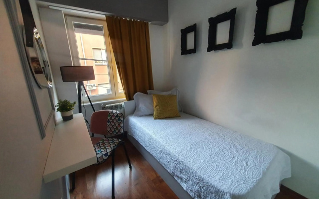 Central 2 bedroom apartment