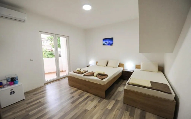 Stella Apartments