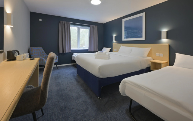 Travelodge Stonehouse