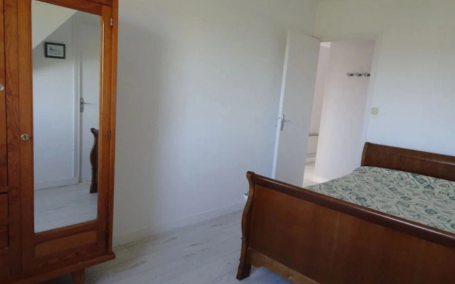 Holiday Home in Trelevern Near Pink Granite Coast