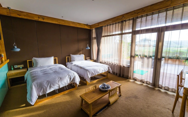 Fengxiang Hot Spring