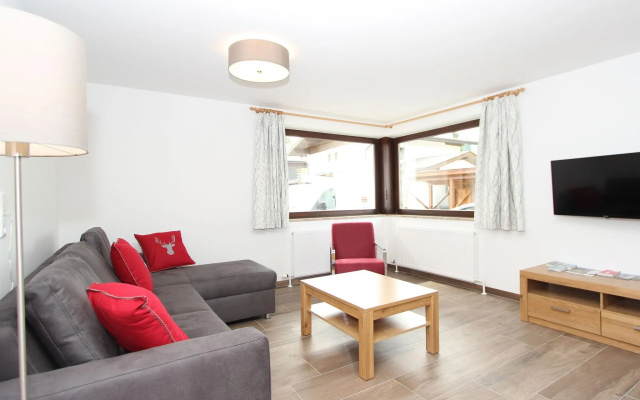 Sunlit Apartment with Infrared Sauna in Fieberbrunn