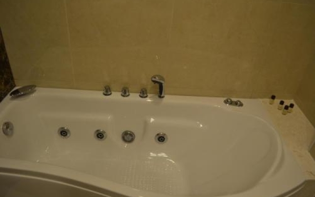 Отель Havana Hotel Албания, Шкодер - отзывы, цены и фото номеров - забронировать отель Havana Hotel онлайн