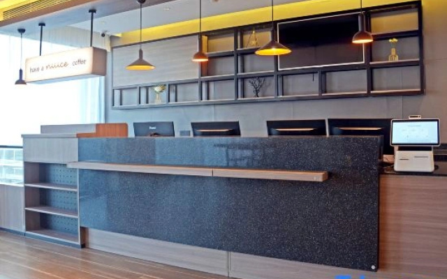 Taifeng Smart Holiday Inn (Leather City Ancient City)