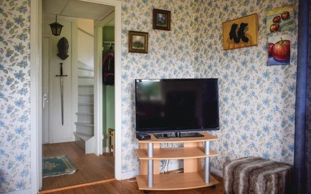Amazing Home in Ullared With 2 Bedrooms and Wifi